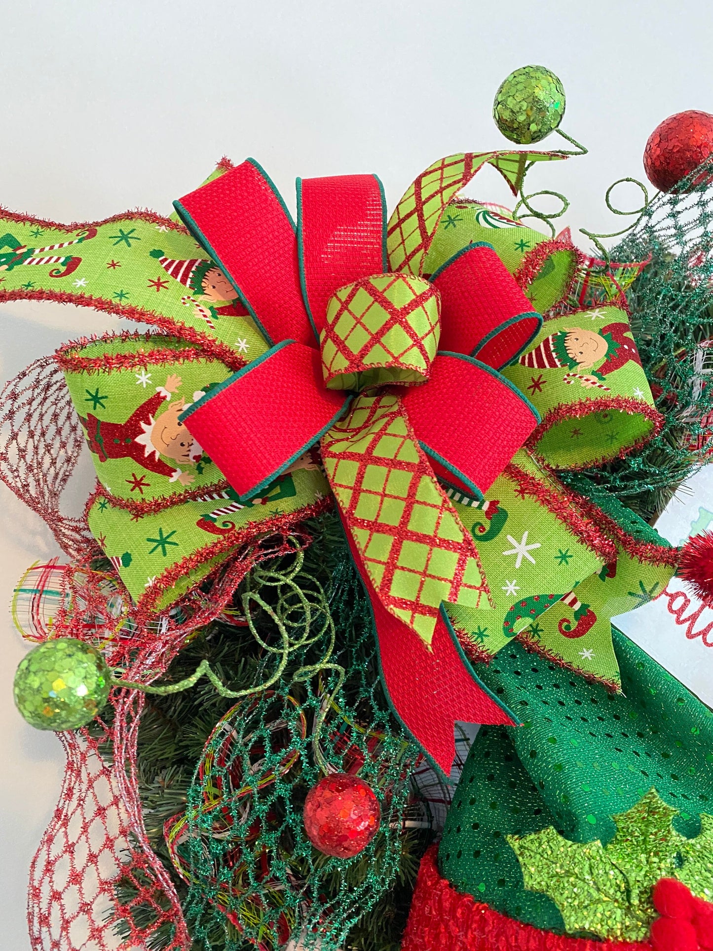 Christmas Elf Wreath for Front Door, House Is Under Elf Watch Wreath, Whimsical North Pole Elf Holiday Decoration, Christmas Wall Decor