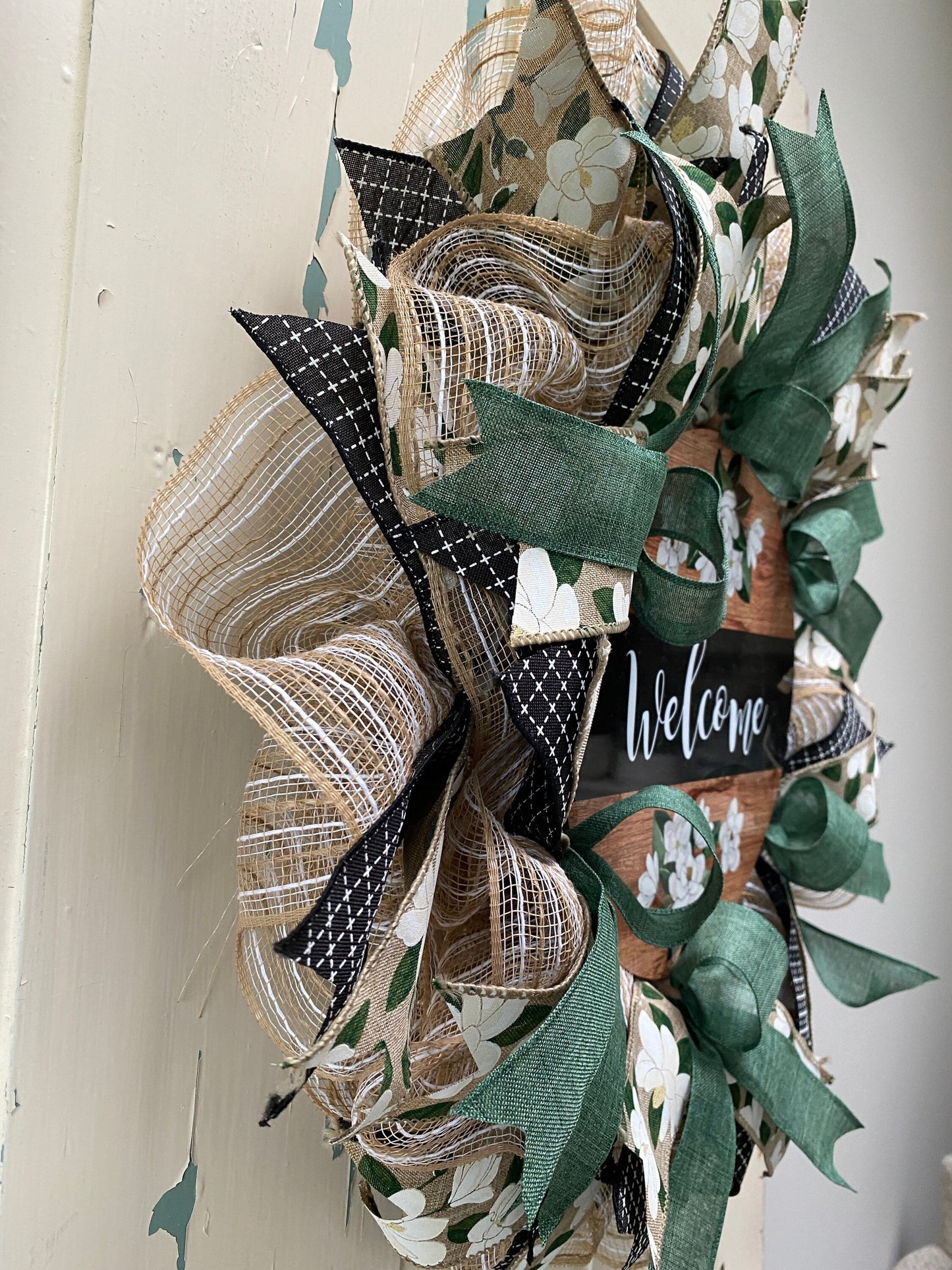 Magnolia year round wreath for front door, thin Magnolia Welcome Wreath, minimalist door decor, Spring Magnolia farmhouse decoration