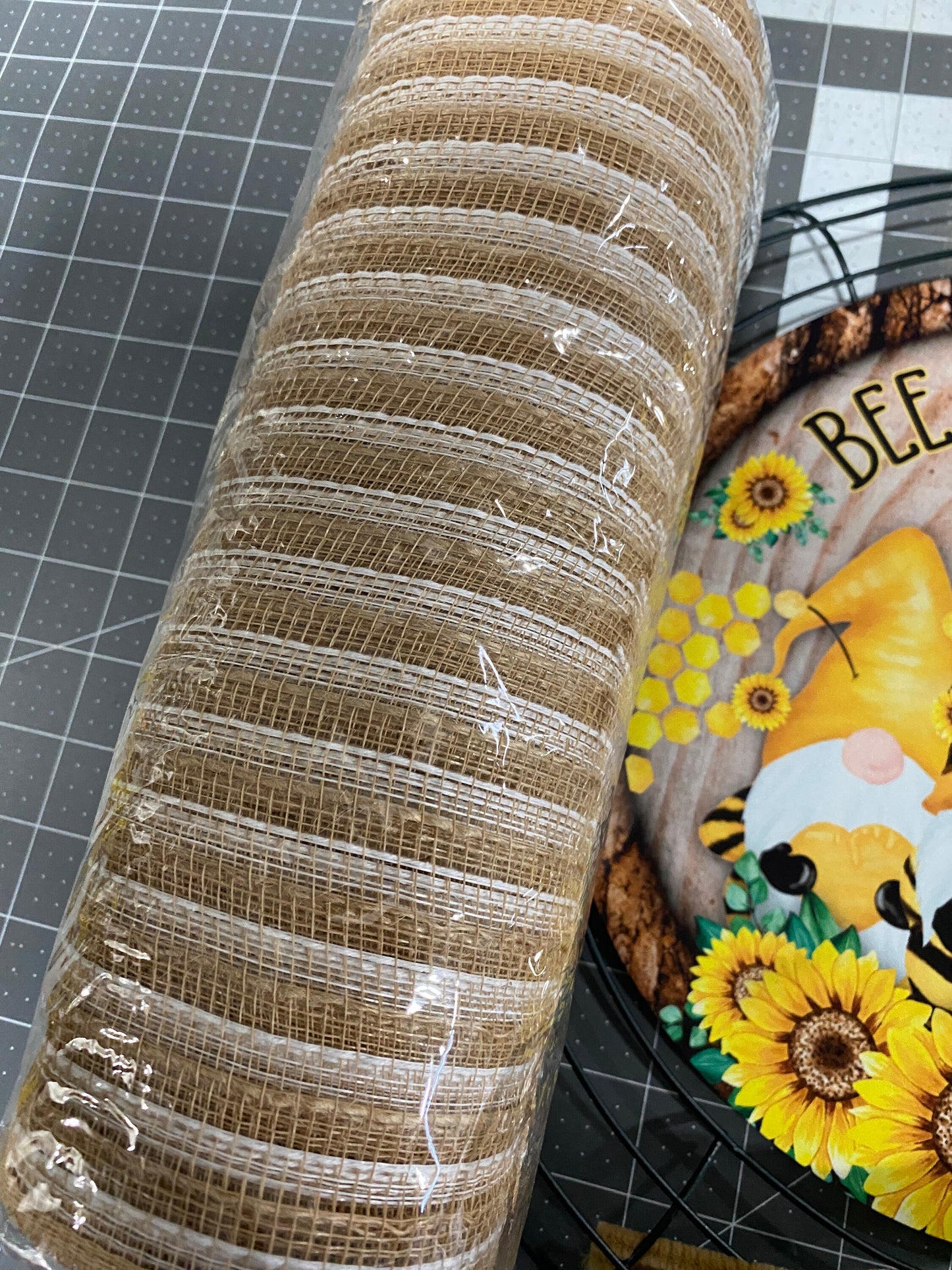 Gnome Bee Sunflower welcome wreath kit, deco mesh DIY wreath kit, sign & ribbon kit, make your own wreath, Bee lover craft supplies