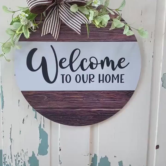 Welcome Wood Look Doorhanger with greens and a bow, minimalist door decoration, Circle Door Hanger, Welcome Wreath