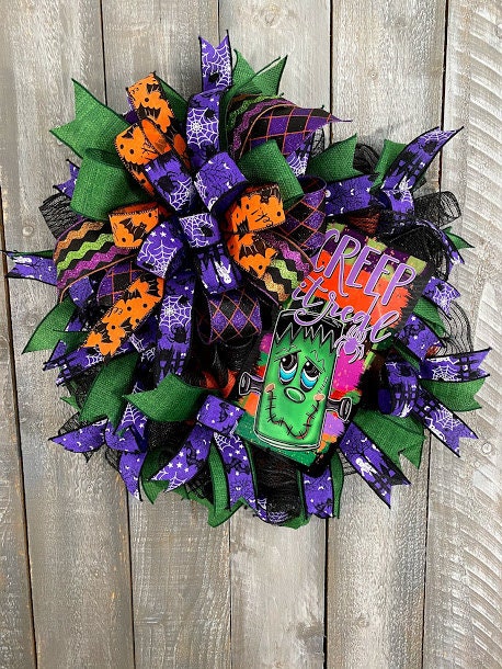Cute Frankenstein Halloween Wreath for Front Door, Halloween Front Porch Decoration, Green Monster Door Hanger for Halloween Party