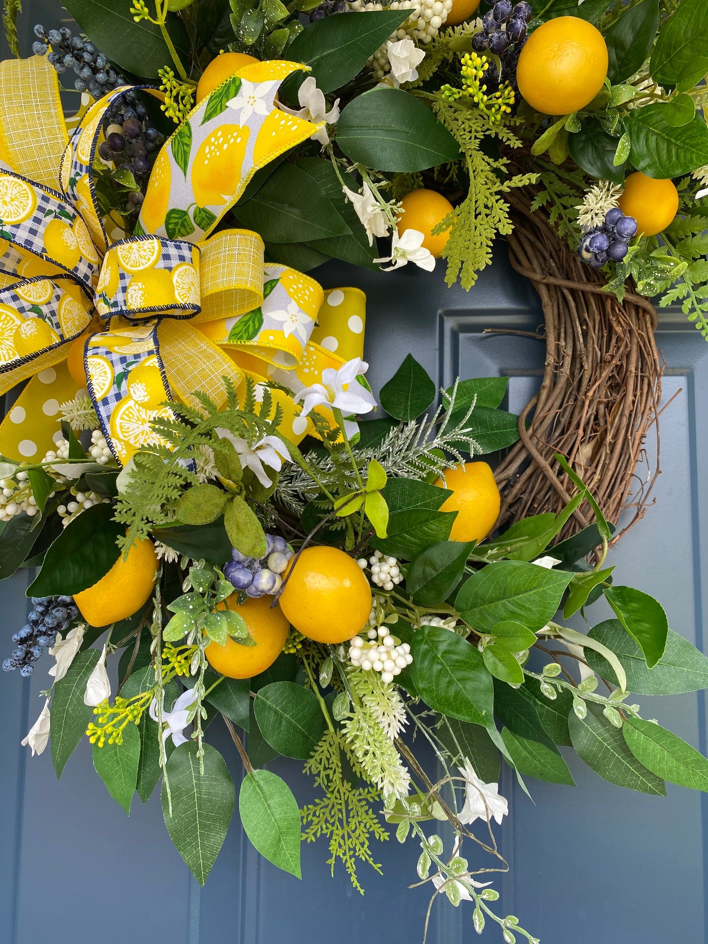 Summer Lemon and Blueberry Grapevine Wreath, Kitchen Lemon Décor, Farmhouse Fresh Citrus, Yellow and Blue Summer Fruit Door Hanger