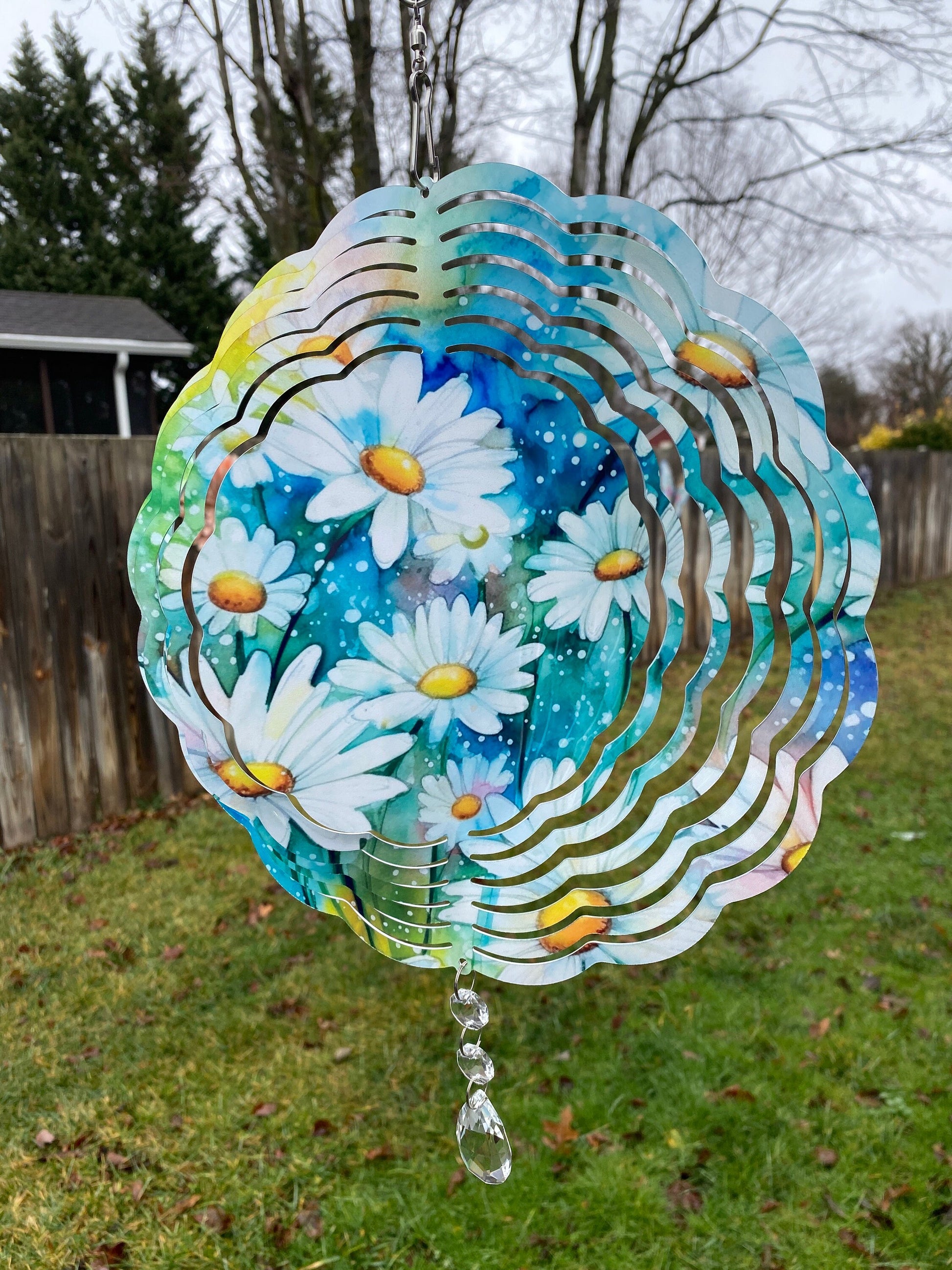 Daisy Wind Spinner, Hanging Bright Colored Summer Flower Wind Sun Catcher, Twirling Outdoor Gifts, Watercolor Daisies Gift for Gardener