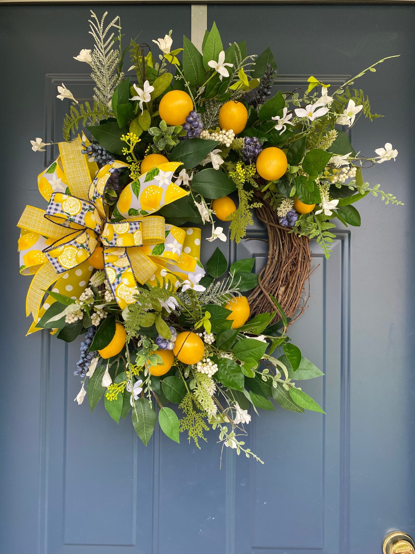 Summer Lemon and Blueberry Grapevine Wreath, Kitchen Lemon Décor, Farmhouse Fresh Citrus, Yellow and Blue Summer Fruit Door Hanger