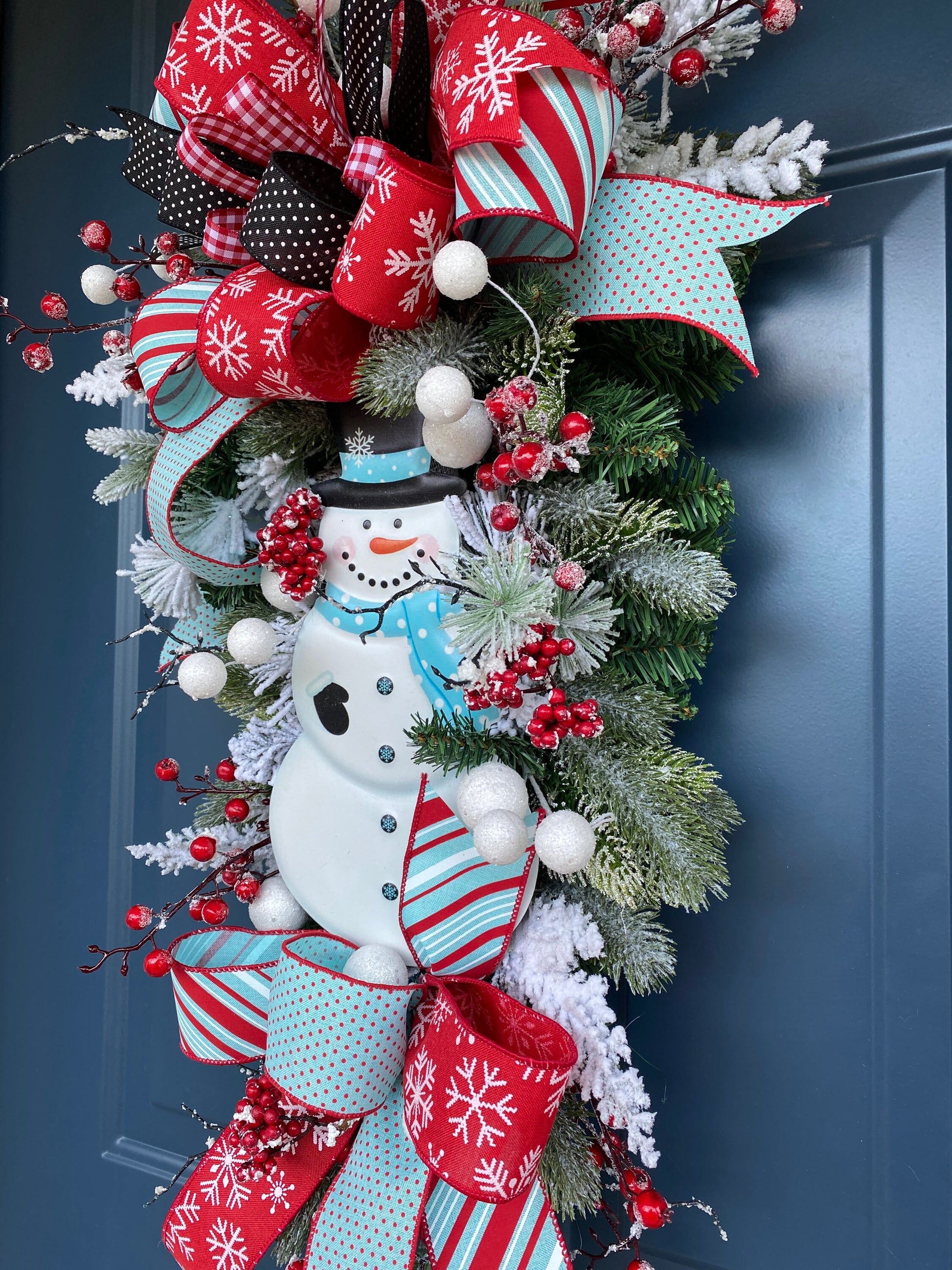 Winter Snowman Teardrop Swag Wreath for Front Door, Snowy Decor for Christmas and Winter, Frosty Decoration for front door