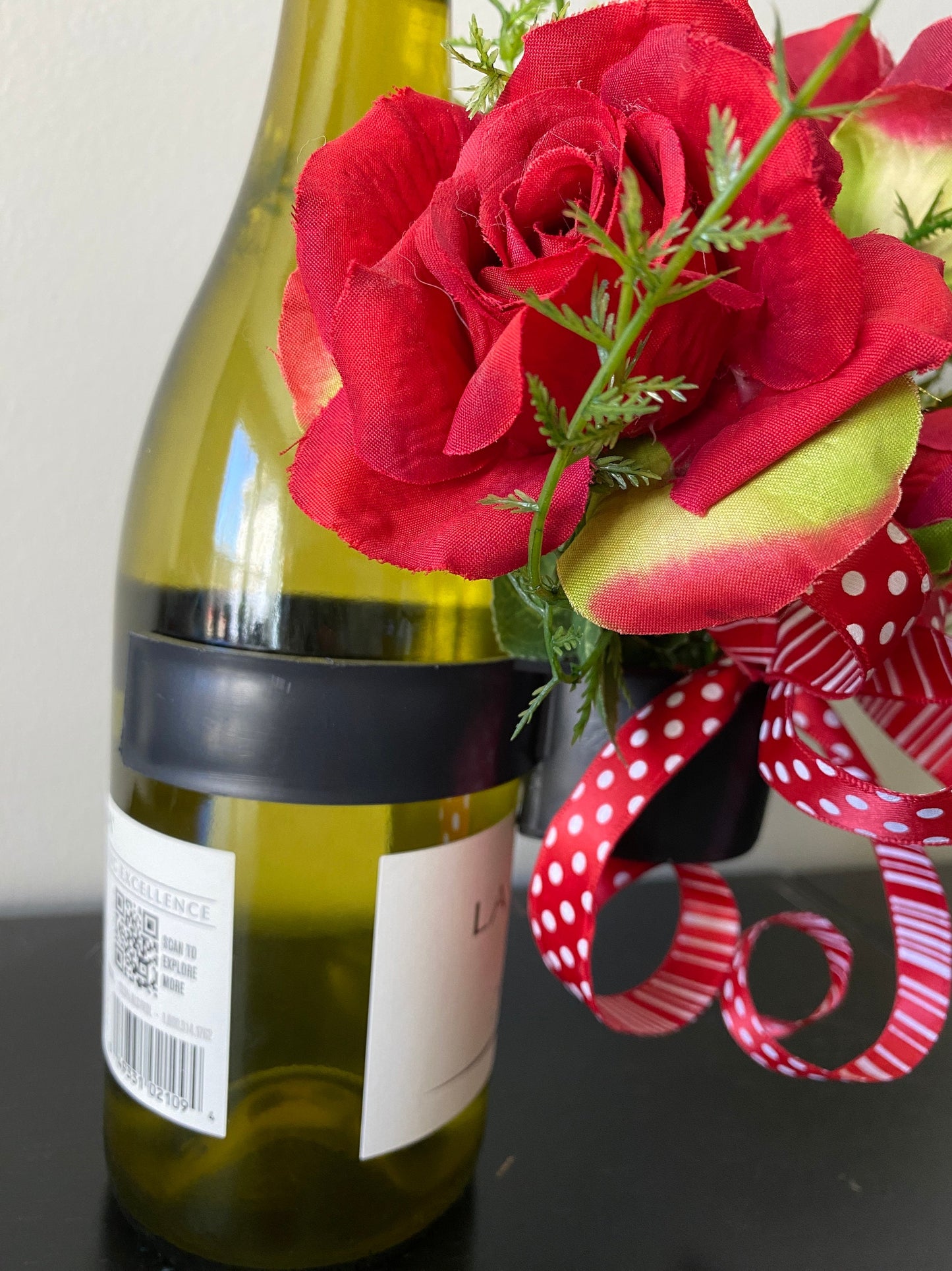 Set of 8 Bottle Bouquet Holders, Make Flower Bouquets that Clip on Wine Bottles and Candles, Floral Supplies, DIY Wedding Flower Arranging
