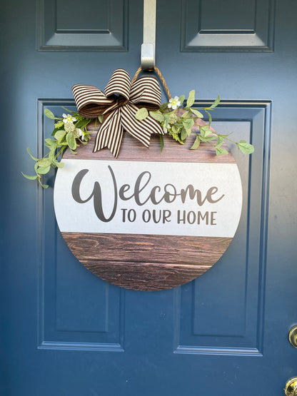 Welcome Wood Look Doorhanger with greens and a bow, minimalist door decoration, Circle Door Hanger, Welcome Wreath