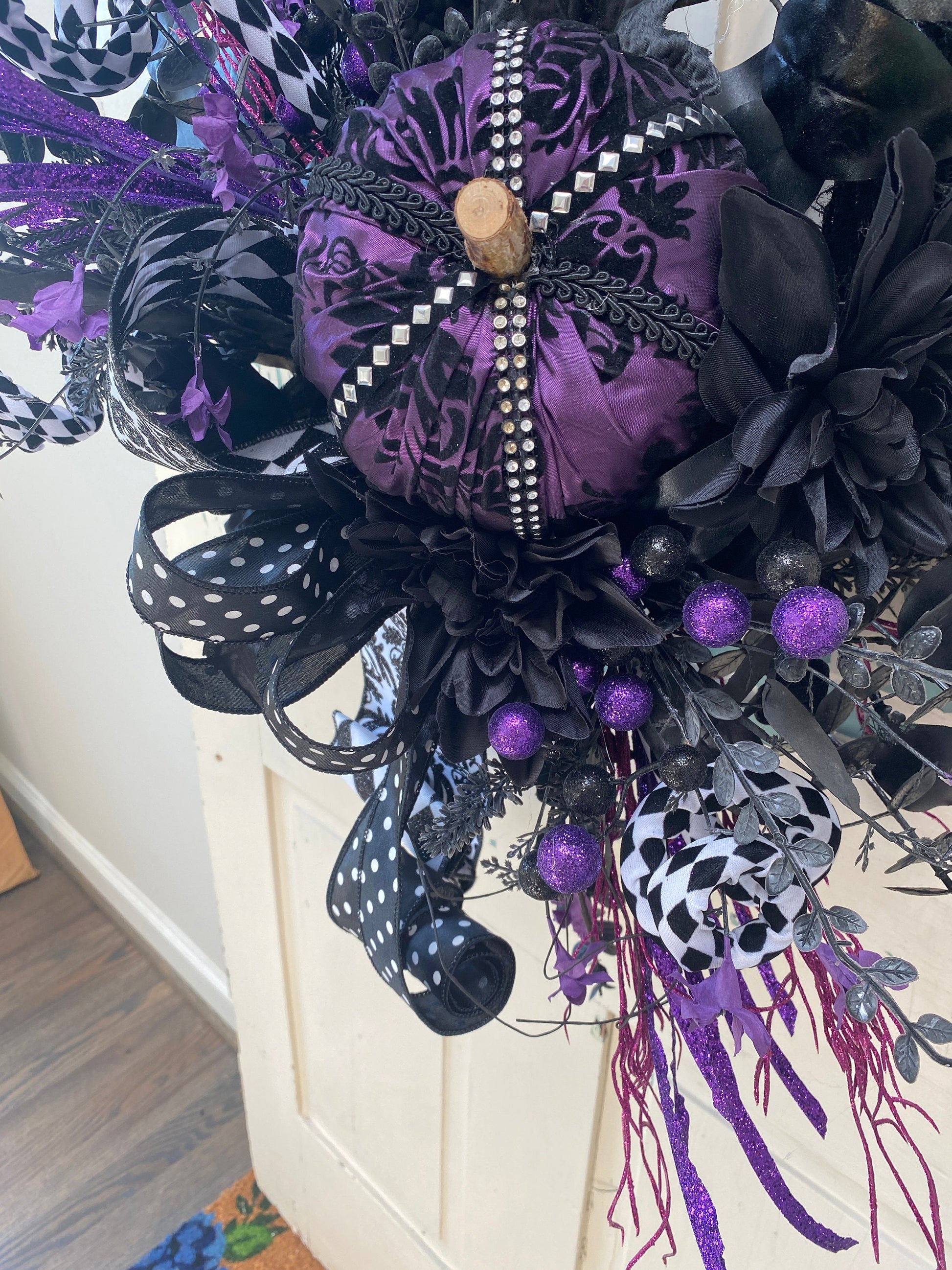 Cute Bat Halloween Wreath, Black and White Moss Wreath, Purple Pumpkin with Baby Bat Wreath for Halloween Party