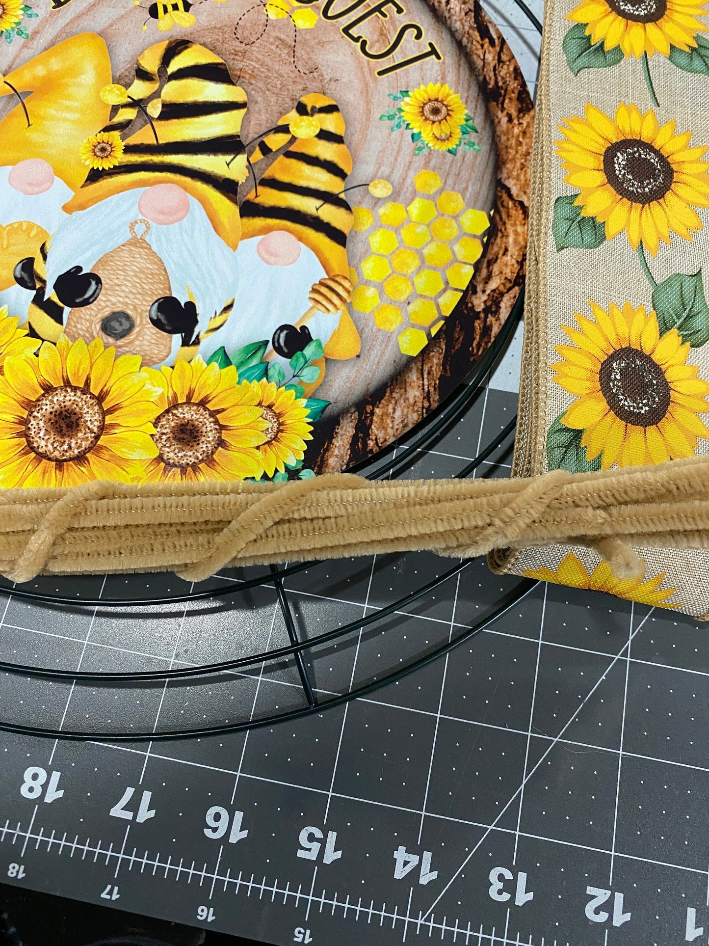 Gnome Bee Sunflower welcome wreath kit, deco mesh DIY wreath kit, sign & ribbon kit, make your own wreath, Bee lover craft supplies