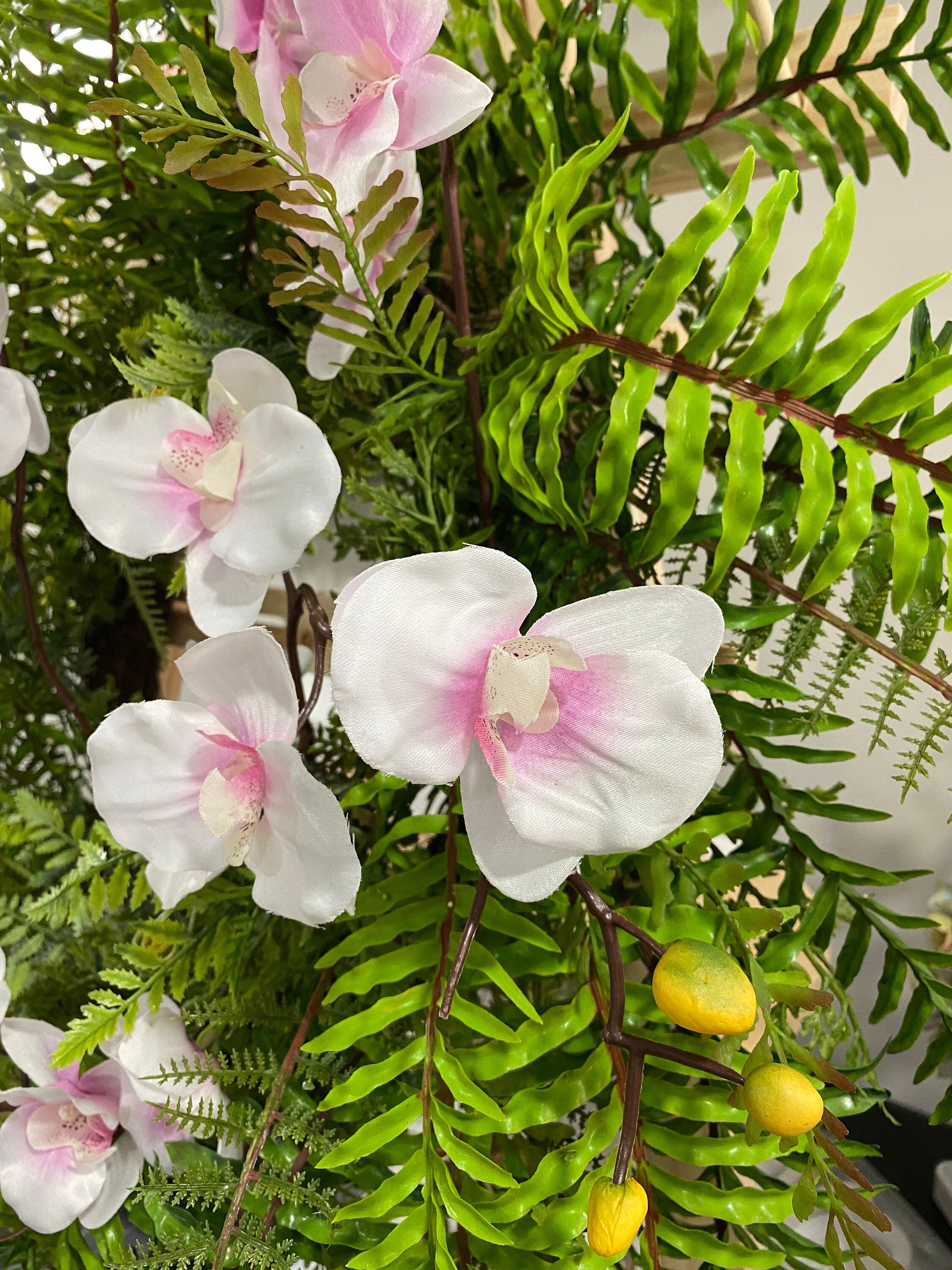 Year Round Orchid and Fern wreath, white and pink phalaenopsis large wreath, orchid wall hanging, Elegant orchid decoration