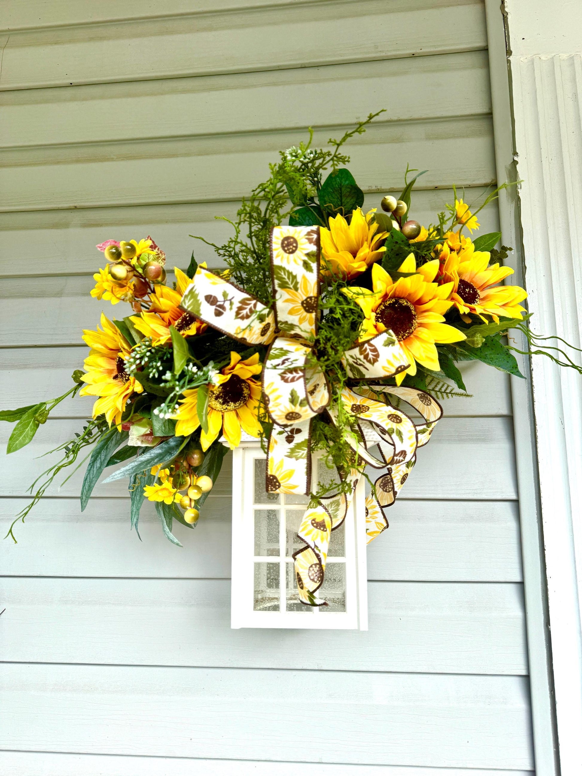 Fall Sunflower Lantern Swag, Handmade Autumn Bannister Swag, Porch Light Sunflower Decoration, Lantern Topper Arrangement