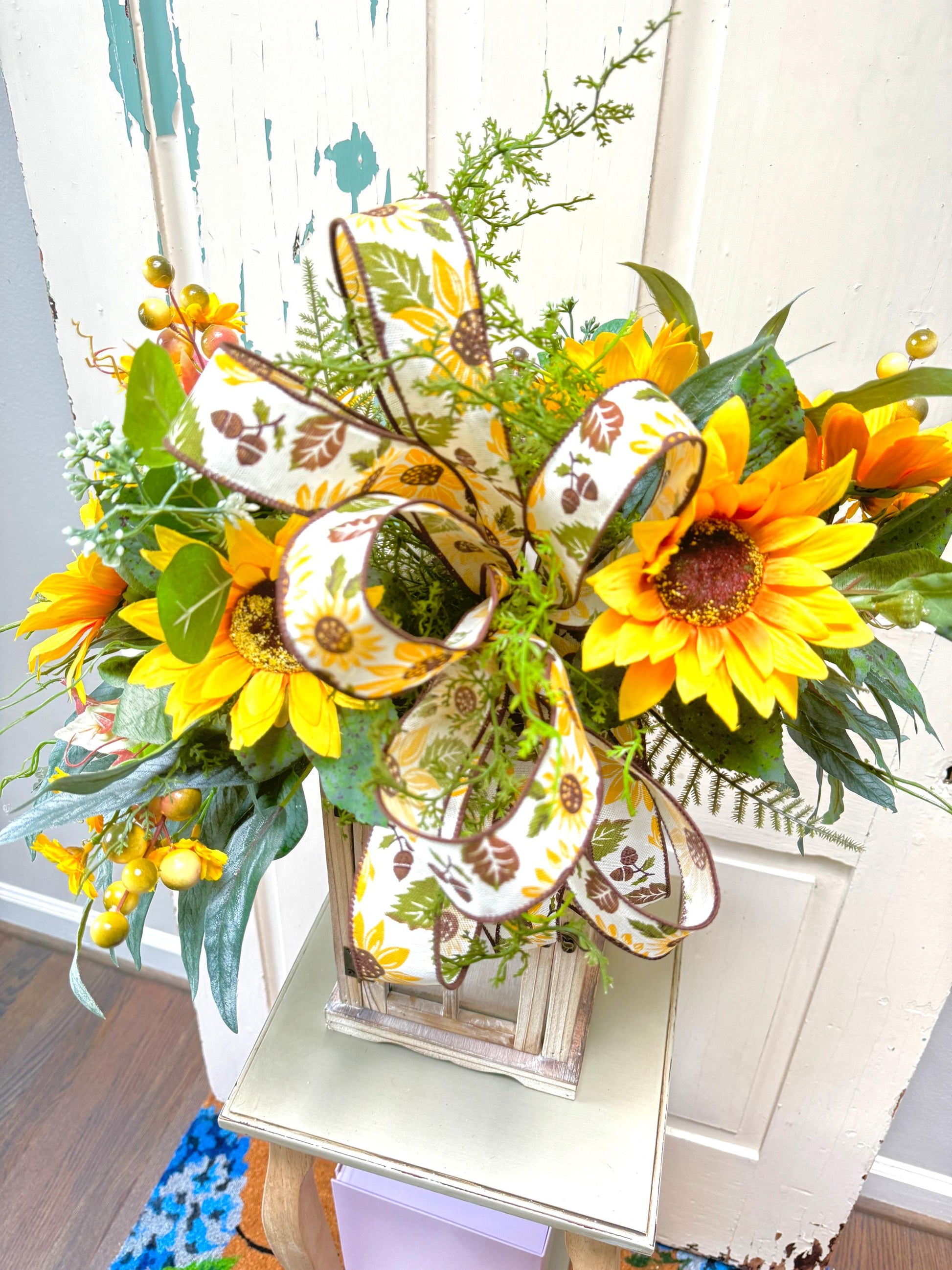 Fall Sunflower Lantern Swag, Handmade Autumn Bannister Swag, Porch Light Sunflower Decoration, Lantern Topper Arrangement