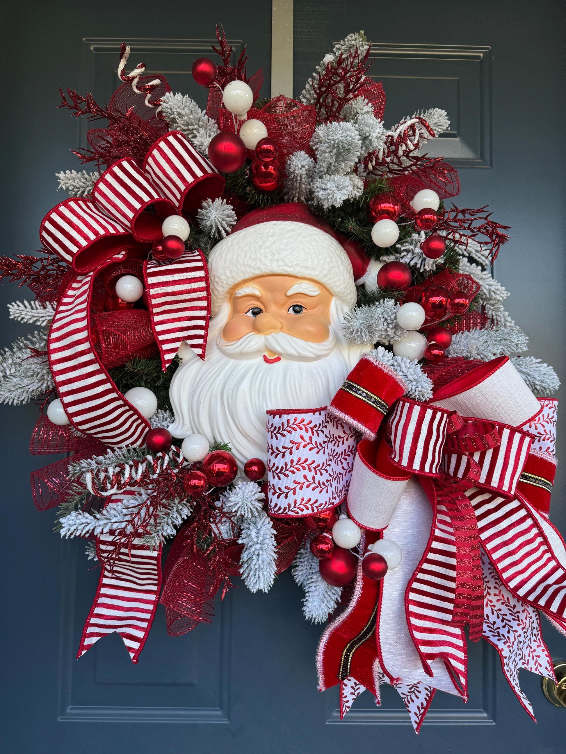 Vintage Santa Christmas Wreath