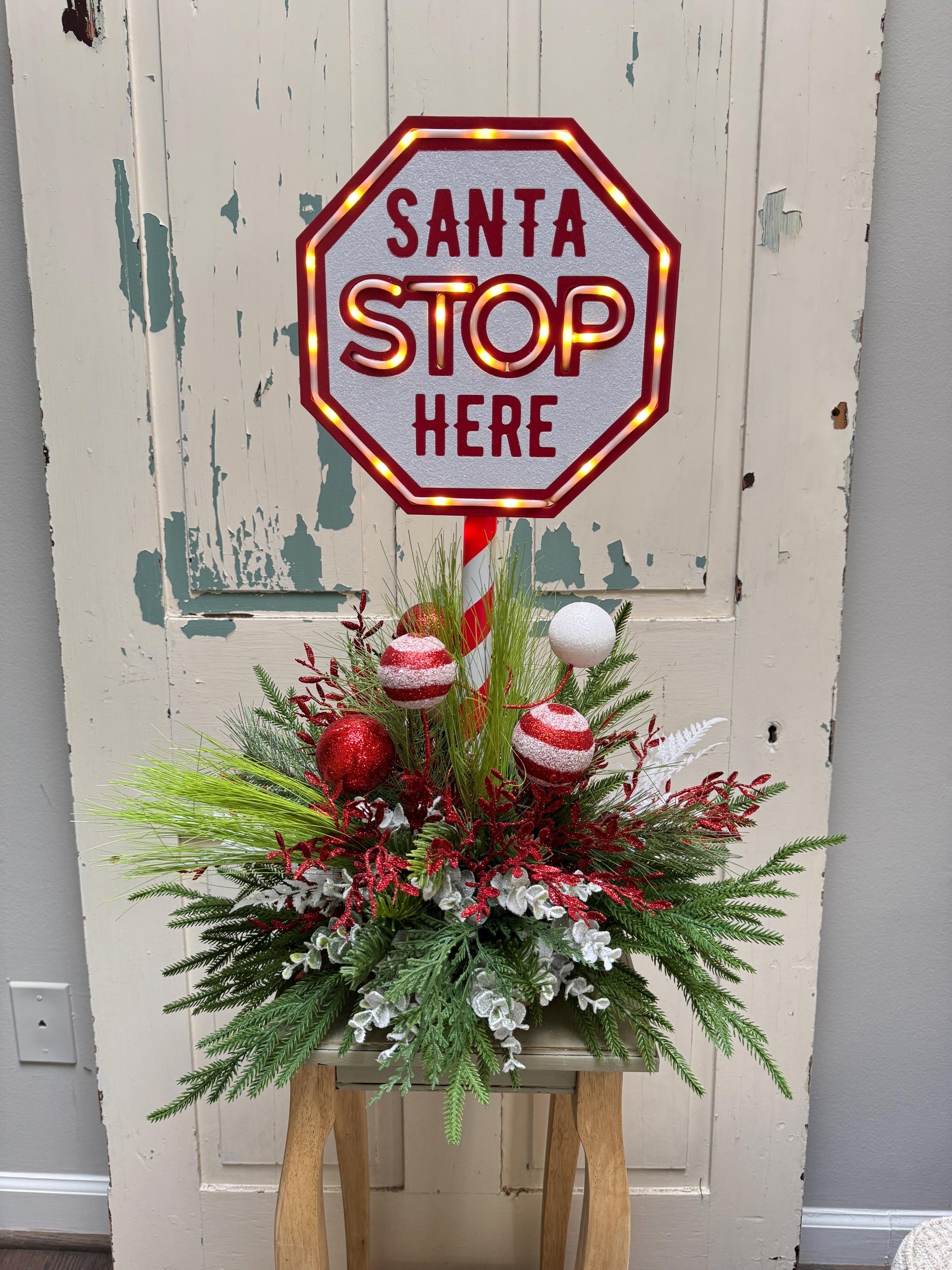 Santa Stop Here Christmas Arrangement, Light Up Pole Sign with Holiday Greenery, Santa Decor for Porch or Entryway