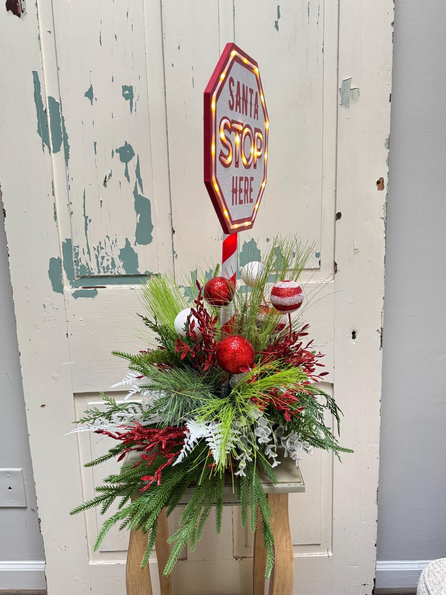 Santa Stop Here Christmas Arrangement, Light Up Pole Sign with Holiday Greenery, Santa Decor for Porch or Entryway