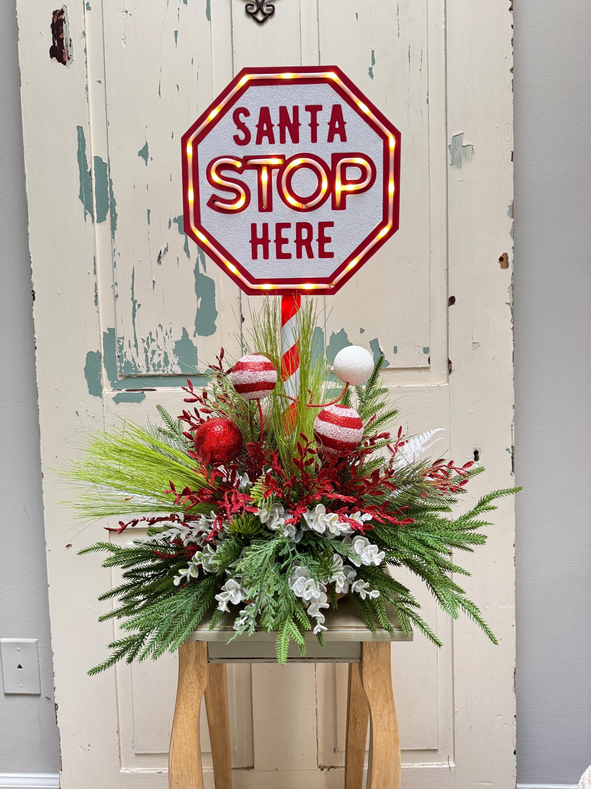 Santa Stop Here Christmas Arrangement, Light Up Pole Sign with Holiday Greenery, Santa Decor for Porch or Entryway