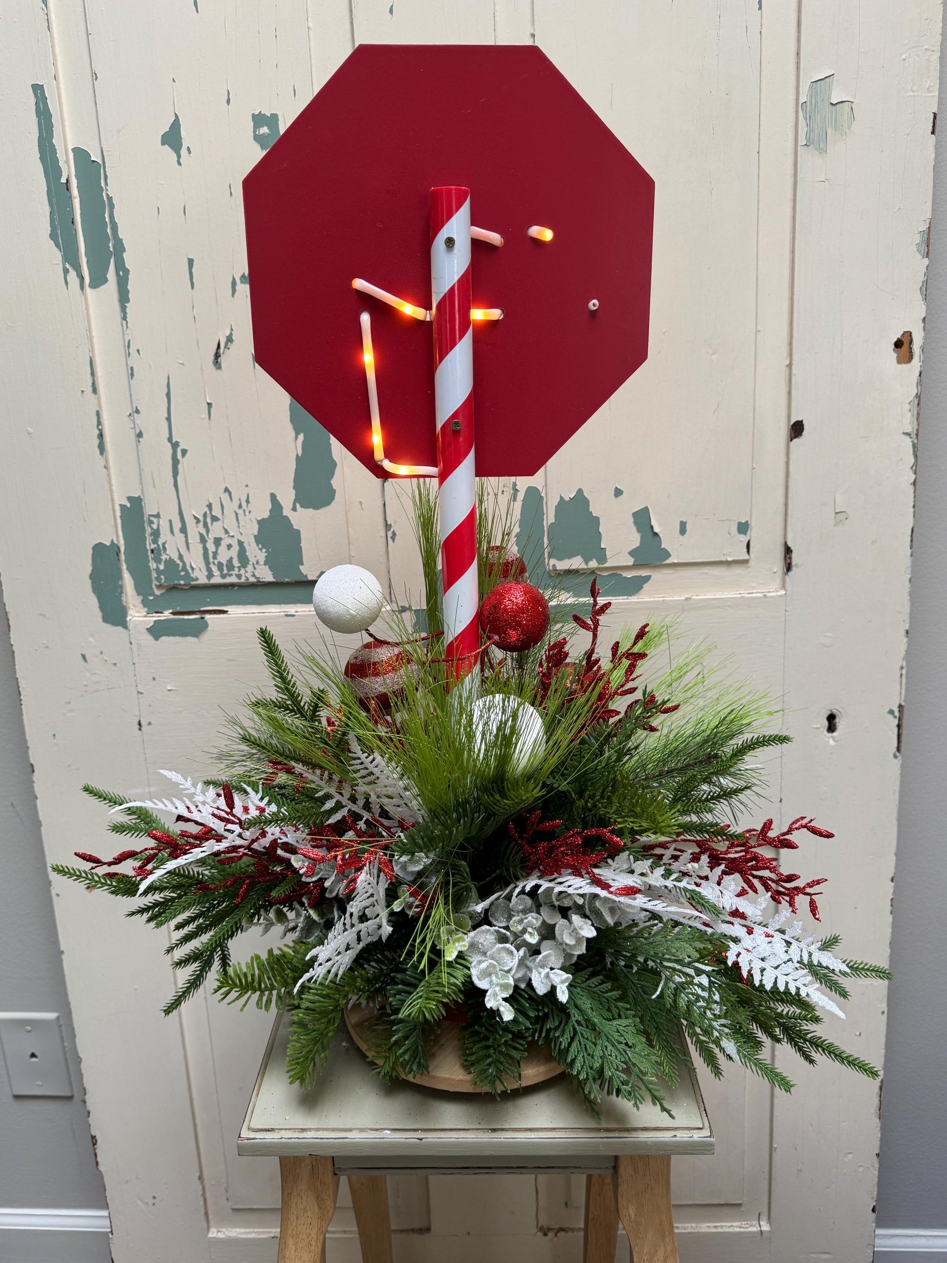 Santa Stop Here Christmas Arrangement, Light Up Pole Sign with Holiday Greenery, Santa Decor for Porch or Entryway