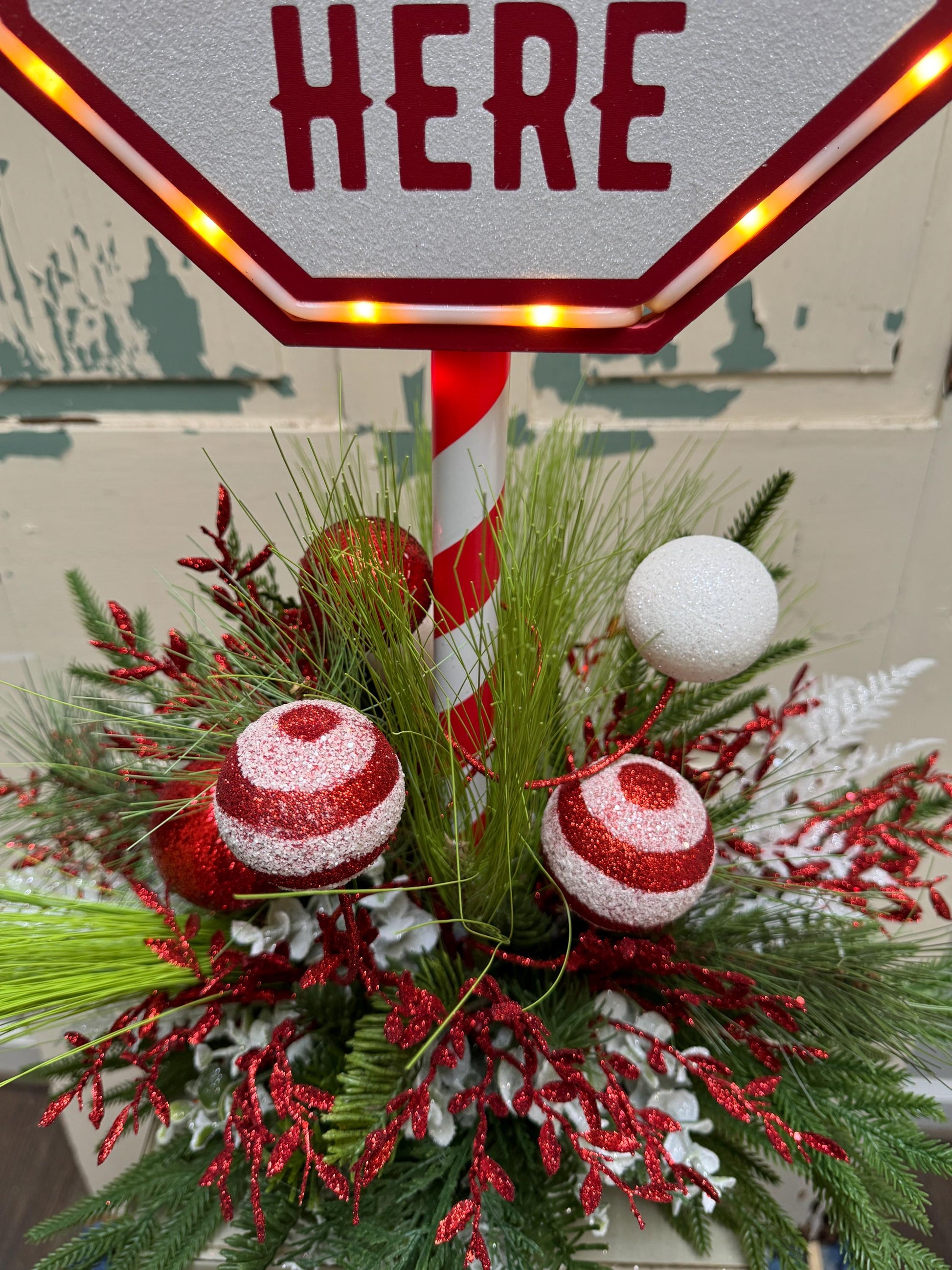 Santa Stop Here Christmas Arrangement, Light Up Pole Sign with Holiday Greenery, Santa Decor for Porch or Entryway