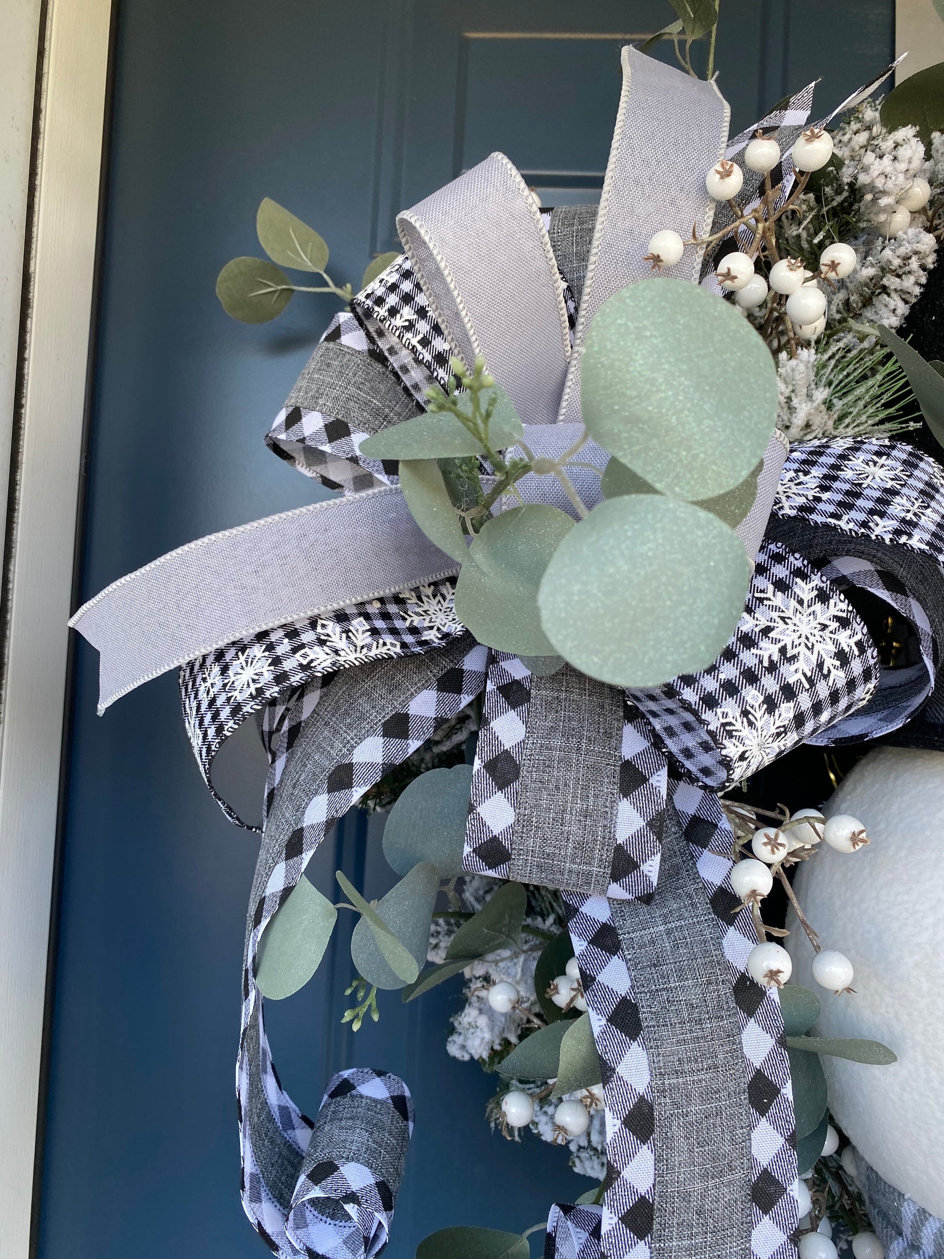Snowman Winter Wreath for Front Door, XL Snowman Head Flocked wreath with Eucalyptus, Farmhouse Wreath for Interior, Snowy Decor